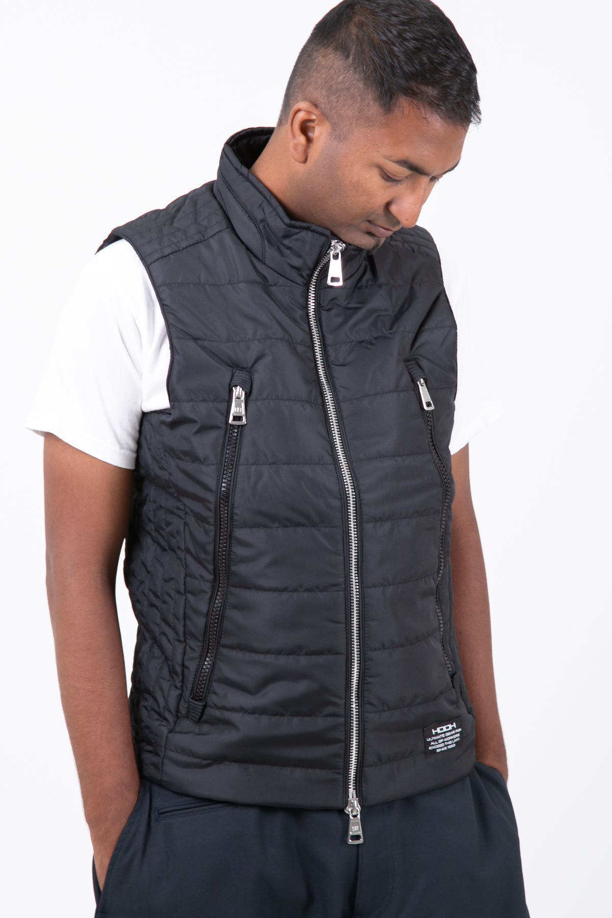 Light Weight 39 Down Sweater Vest_model